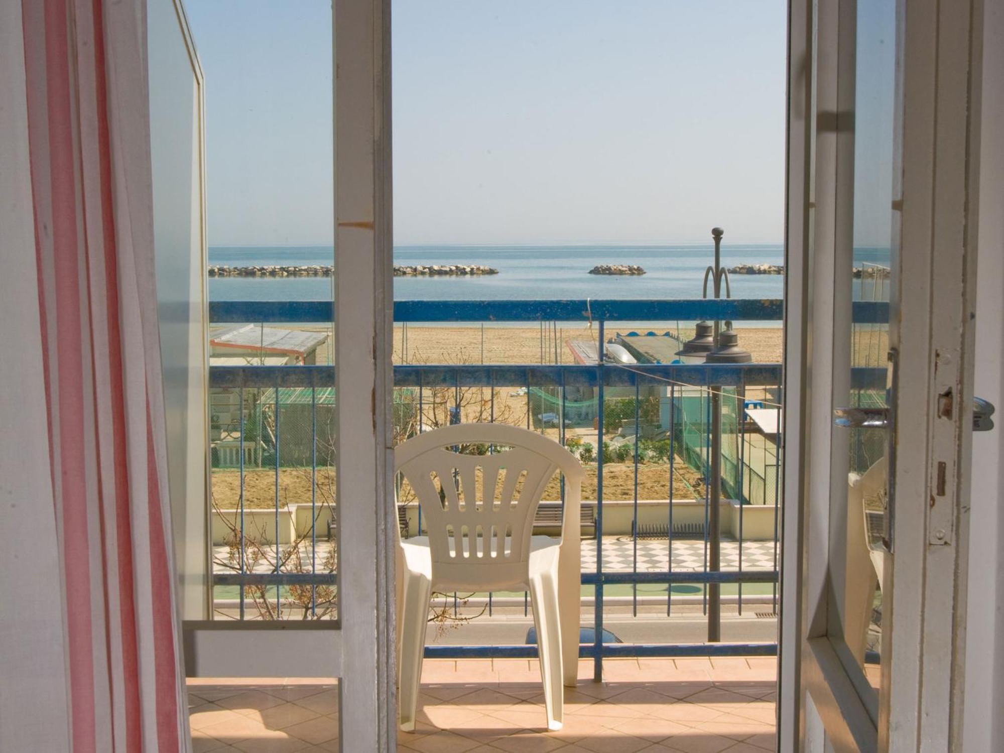 Hotel Moja تْشيزيناتيكو المظهر الخارجي الصورة