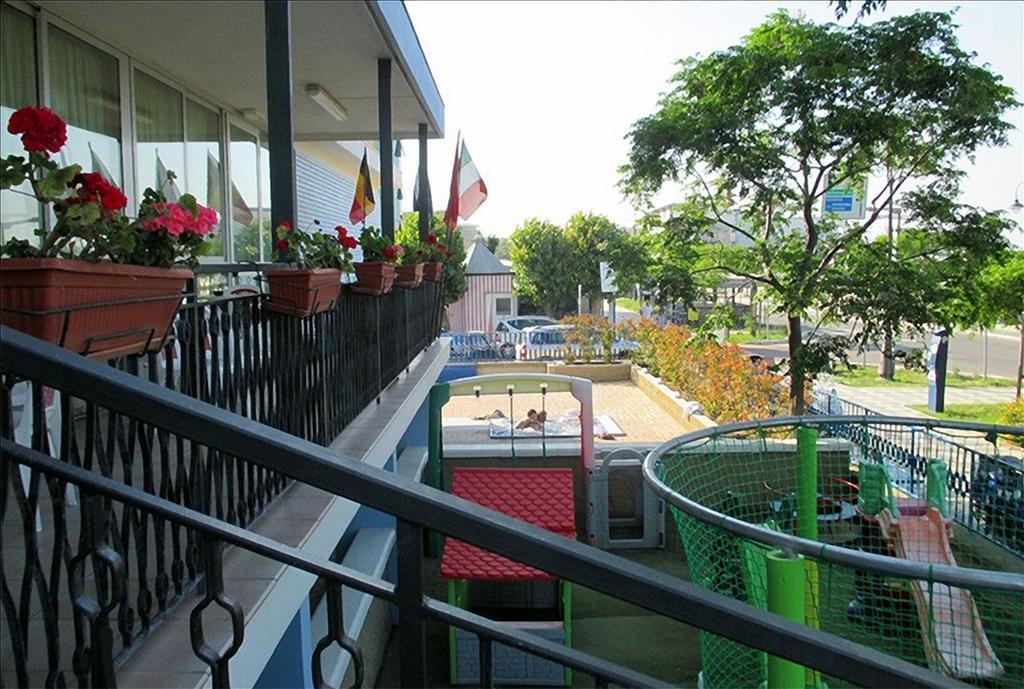 Hotel Moja تْشيزيناتيكو المظهر الخارجي الصورة